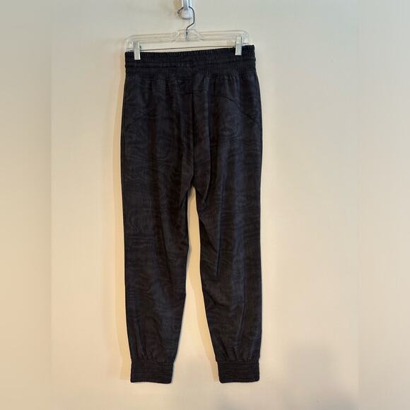 Athleta Camden Printed Jogger size 4 EUC - Picture 2 of 6